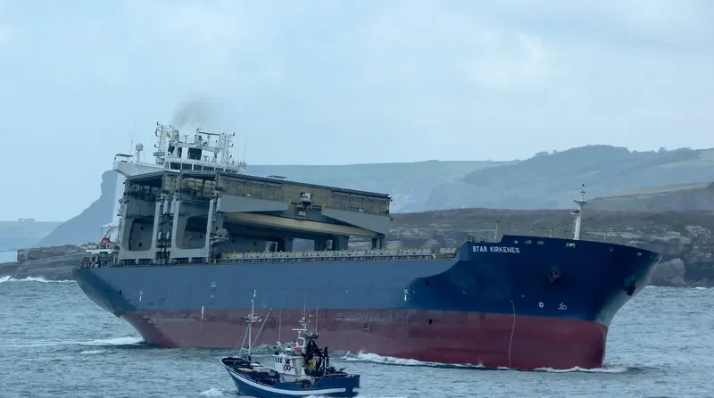STAR KIRKENES Container Ship IMO 9396127 photo 2