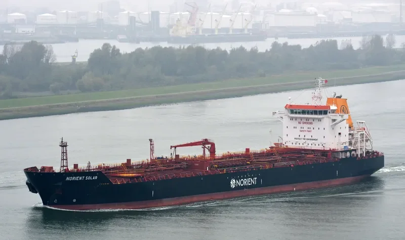 NORIENT SOLAR Tanker IMO 9396373 photo 4