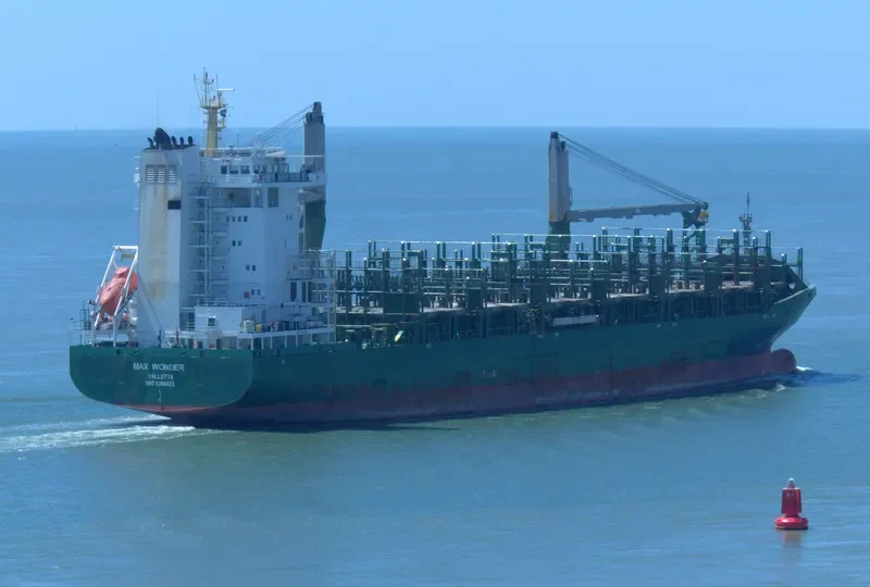 ATLANTIC SILVER Container Ship IMO 9396622 photo 3