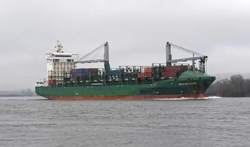 ATLANTIC SILVER Container Ship IMO 9396622 photo 9