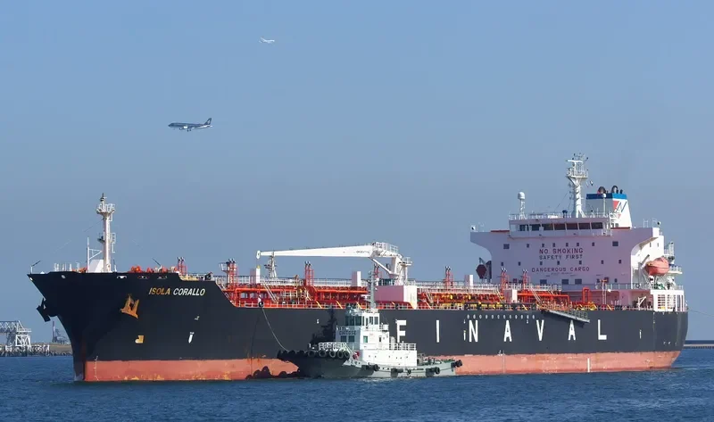 ELANDRA CORALLO Tanker IMO 9396751 photo 4