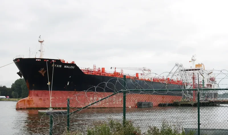 PYXIS MALOU Tanker IMO 9396763 photo 2