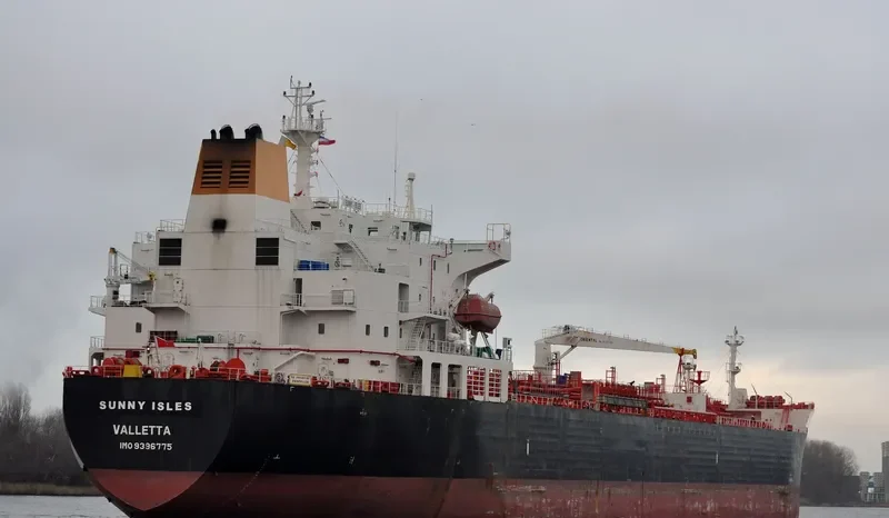 SUNNY ISLES Tanker IMO 9396775 photo 3