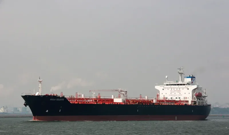 BISMARK BERNAS Tanker IMO 9396787 photo 10