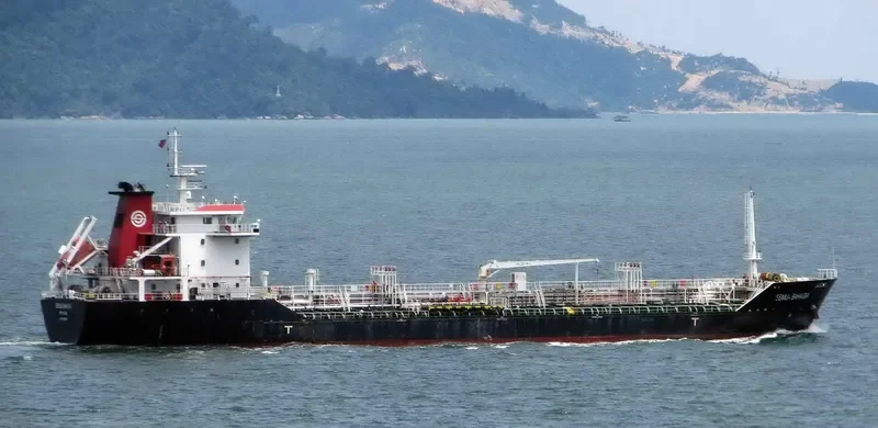 JM SUTERA 5 Tanker IMO 9396880 photo 4