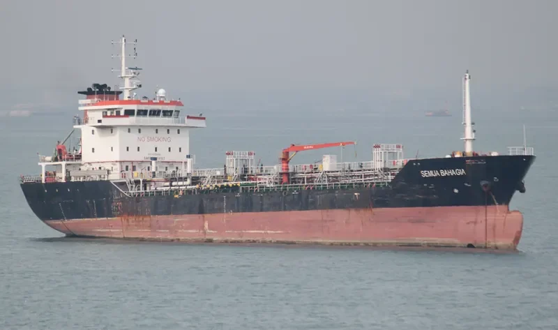 JM SUTERA 5 Tanker IMO 9396880 photo 9