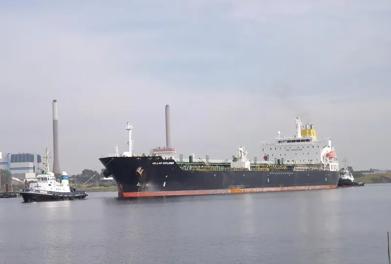 HELLAS EXPLORER Tanker IMO 9397456 photo 8