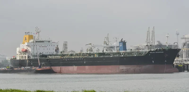 HELLAS ENTERPRISE Tanker IMO 9397468 photo 7