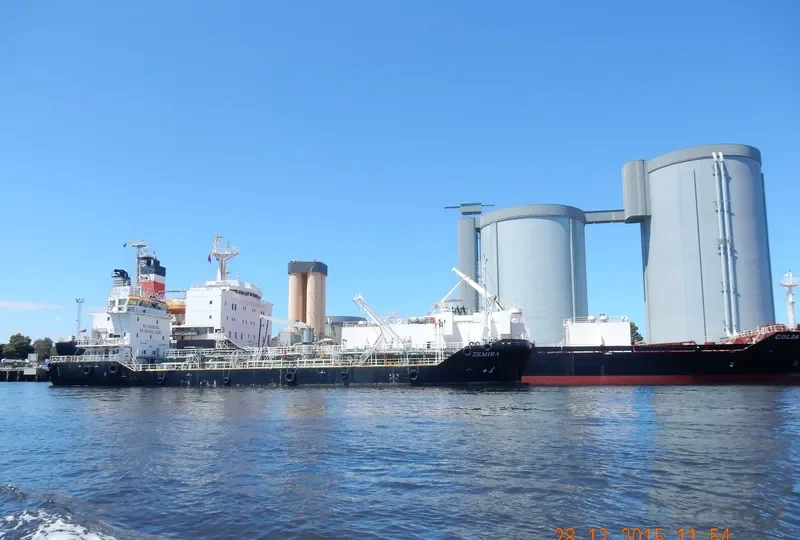ZEMIRA Tanker IMO 9397767 photo 8