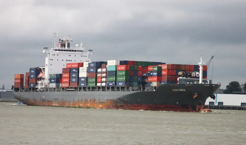 AMALTHEA Container Ship IMO 9397913 photo 5