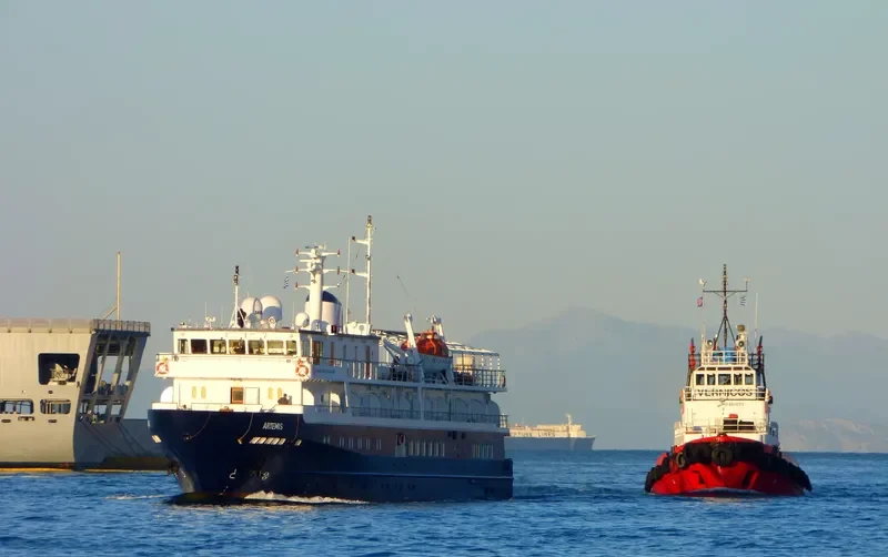 ARTEMIS Passenger Ship IMO 9398010 photo 4