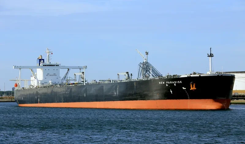 NEW PARADISE Tanker IMO 9398060 photo 5