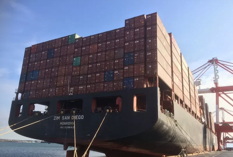 ZIM SAN DIEGO Container Ship IMO 9398412 photo 2
