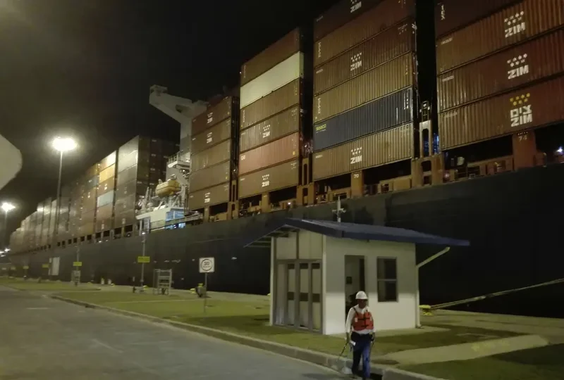 ZIM SAN DIEGO Container Ship IMO 9398412 photo 4