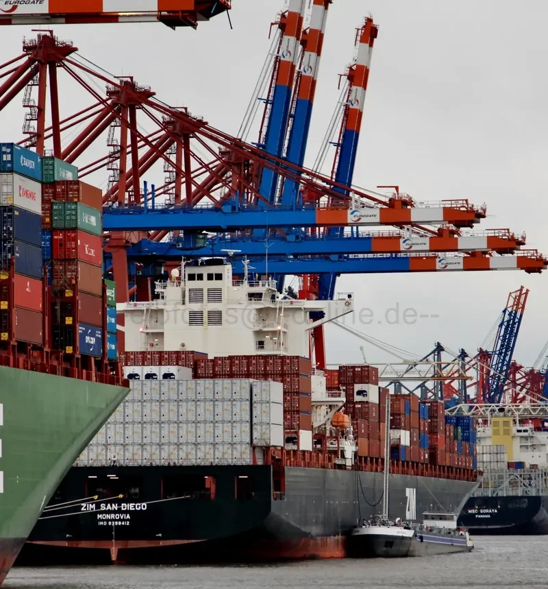 ZIM SAN DIEGO Container Ship IMO 9398412 photo 7