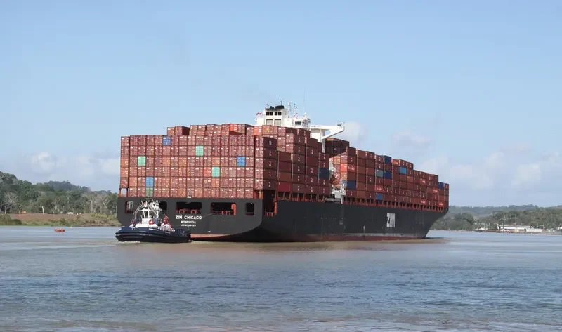 MAERSK ATHABASCA Container Ship IMO 9398424