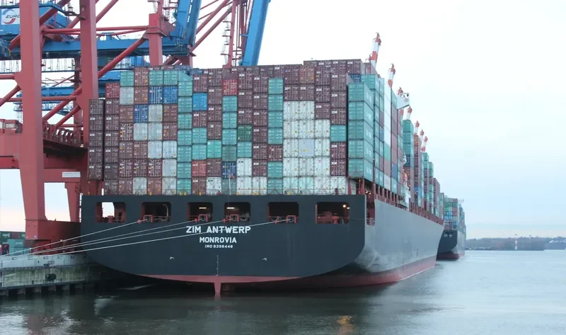 ZIM ANTWERP Container Ship IMO 9398448 photo 7