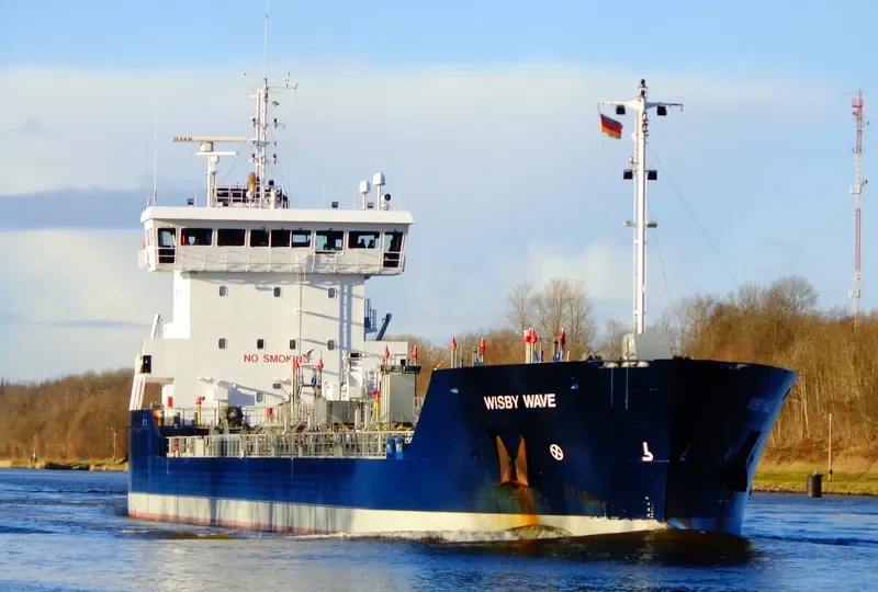 WISBY WAVE Tanker IMO 9398486 photo 2