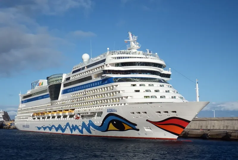 AIDABLU Passenger Ship IMO 9398888 photo 3