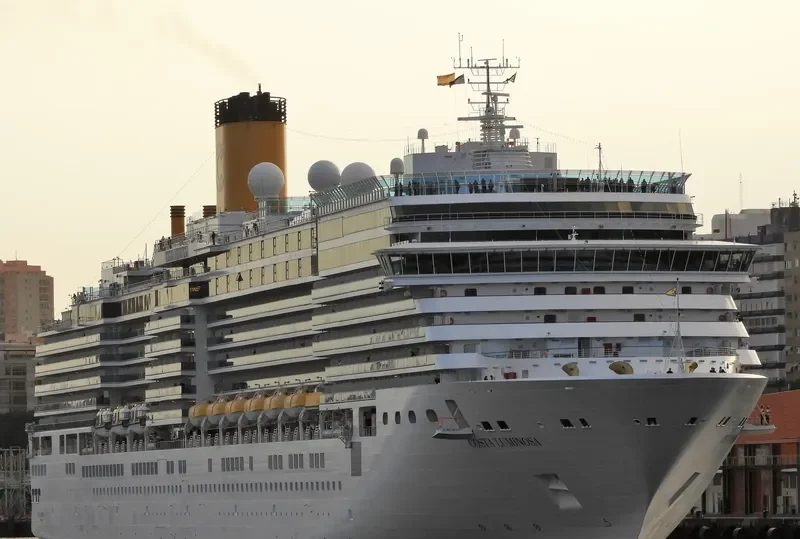 COSTA LUMINOSA Passenger Ship IMO 9398905 photo 4