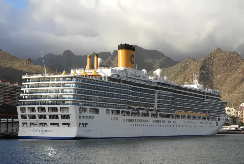 COSTA LUMINOSA Passenger Ship IMO 9398905 photo 5