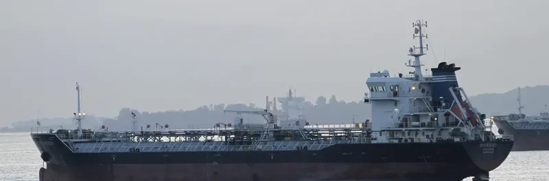 GLOBAL FALCON Tanker IMO 9399167 photo 2
