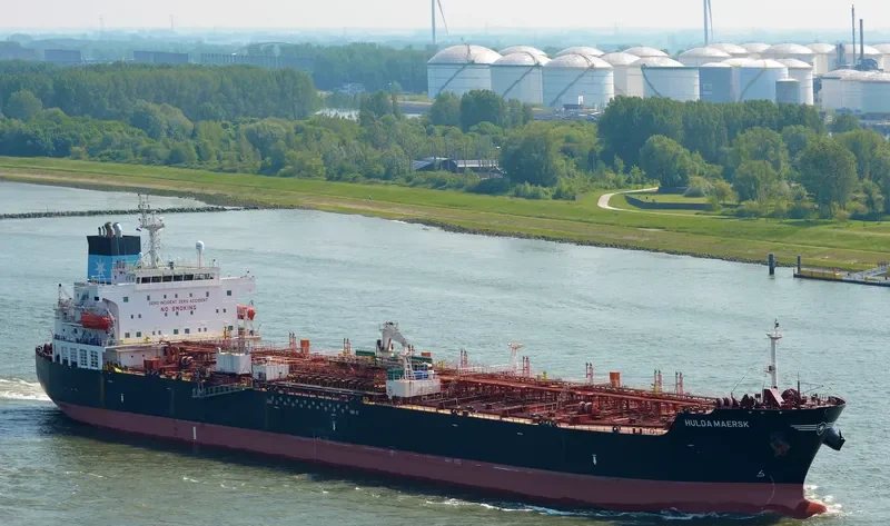 HULDA MAERSK Tanker IMO 9399363 photo 4