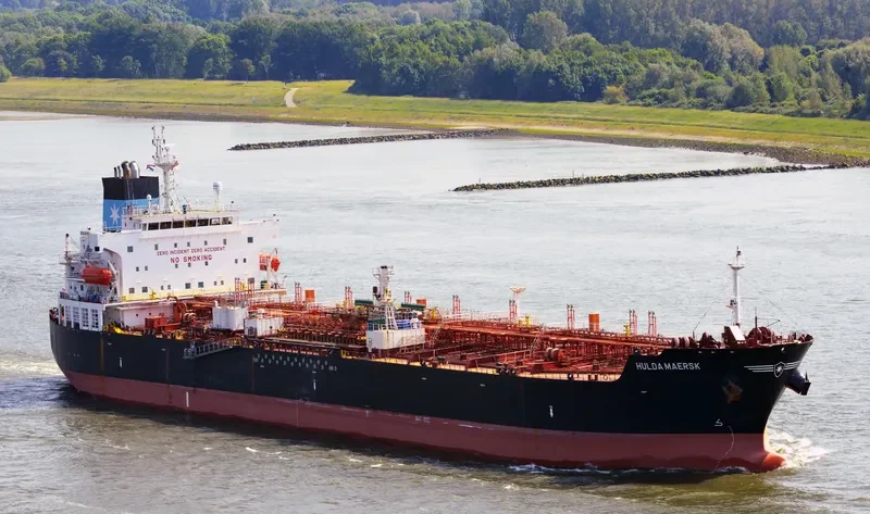 HULDA MAERSK Tanker IMO 9399363 photo 7