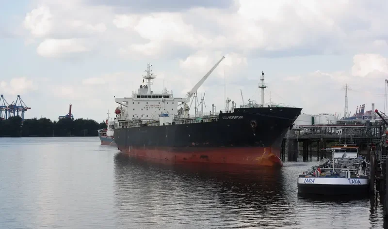 ETC NEFERTARI Tanker IMO 9399612 photo 9