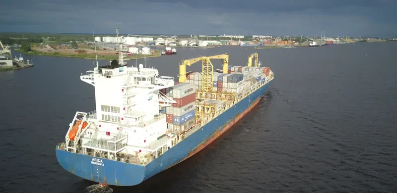 ROBIN 4 Container Ship IMO 9399741 photo 2