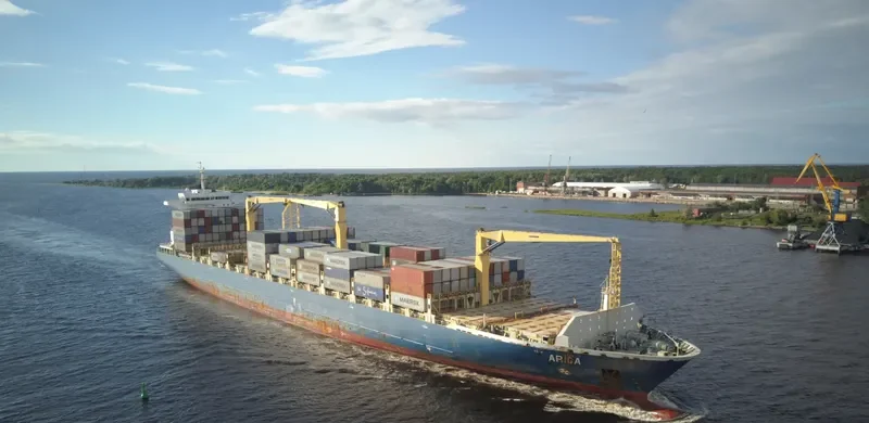 ROBIN 4 Container Ship IMO 9399741 photo 4