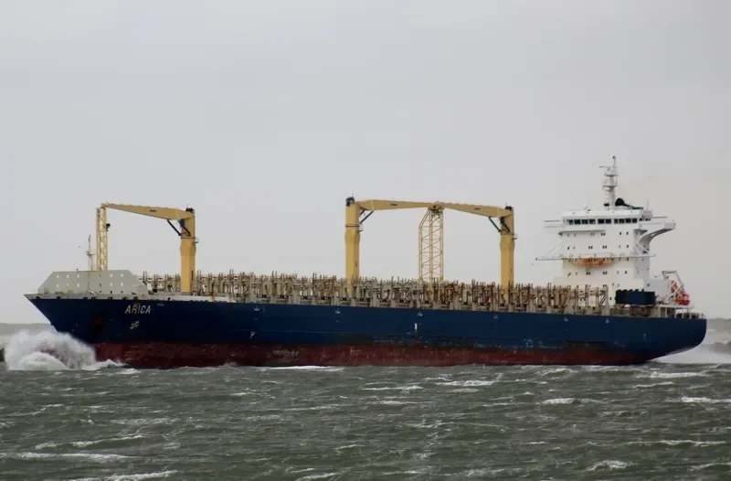 ROBIN 4 Container Ship IMO 9399741 photo 8