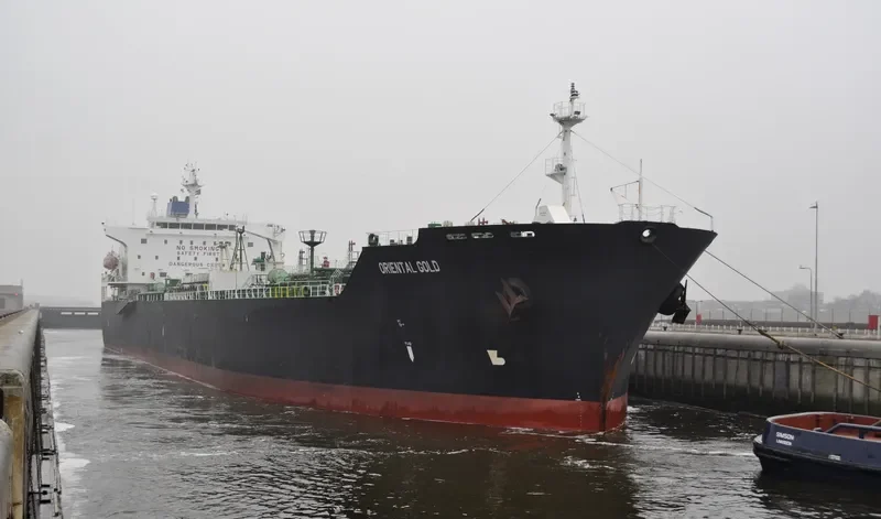 ORIENTAL GOLD Tanker IMO 9399870 photo 9