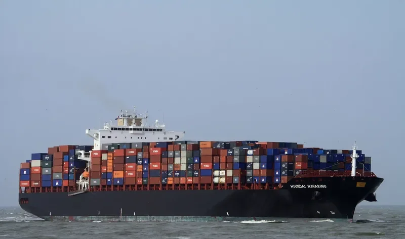 NAVARINO Container Ship IMO 9400289 photo 7