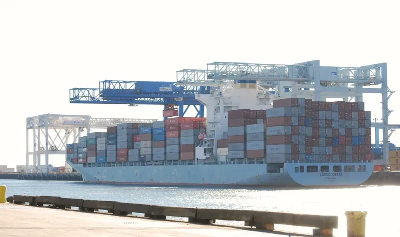 COSCO OSAKA Container Ship IMO 9400291 photo 7