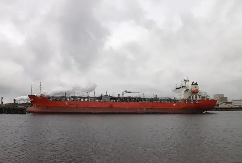 JBU OPAL Tanker IMO 9400409 photo 9
