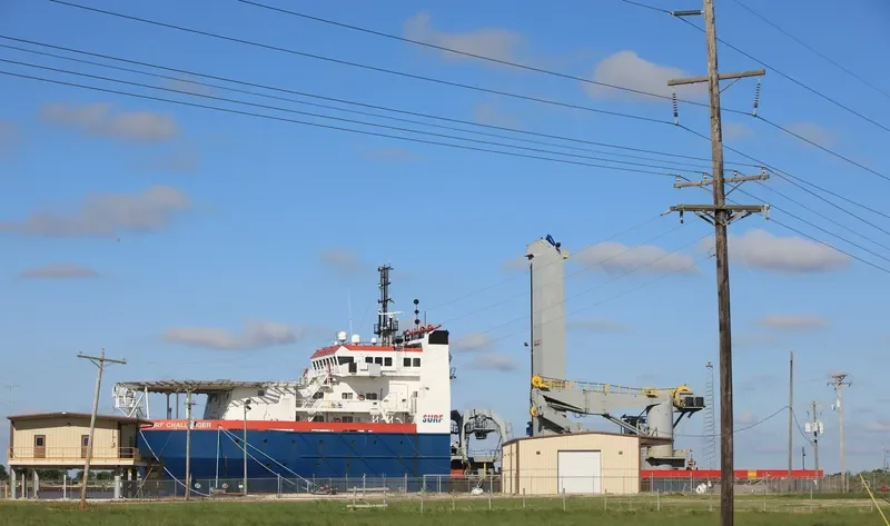 SURF CHALLENGER Offshore Vessel IMO 9400693