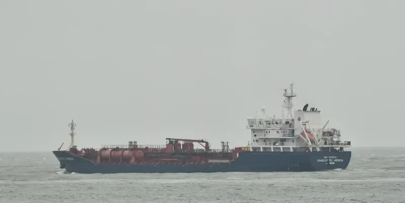 CHARLOTTE THERESA Tanker IMO 9400708 photo 5