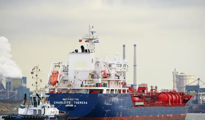 CHARLOTTE THERESA Tanker IMO 9400708 photo 8