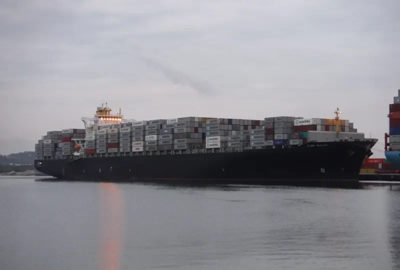GFS GALAXY Container Ship IMO 9401271 photo 2