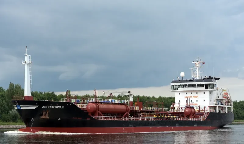 ANHOUT SWAN Tanker IMO 9401300 photo 3