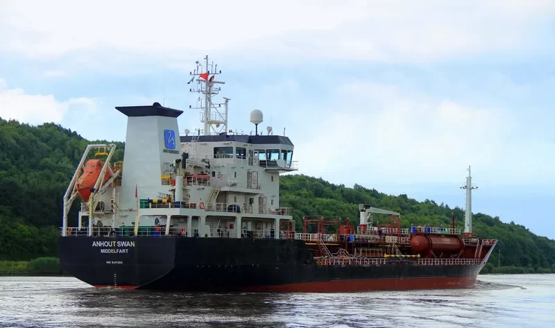 ANHOUT SWAN Tanker IMO 9401300 photo 5