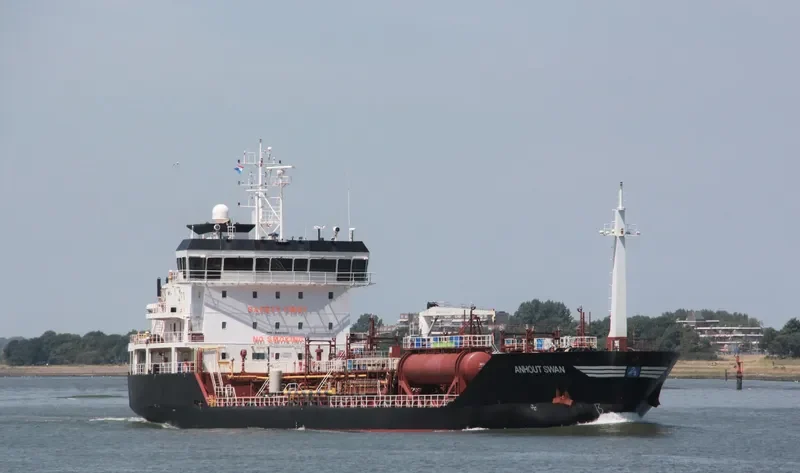 ANHOUT SWAN Tanker IMO 9401300 photo 8