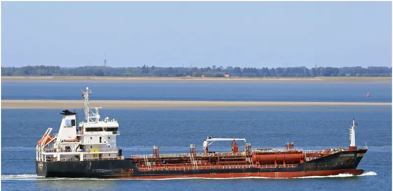 SAMUS SWAN Tanker IMO 9401312 photo 3