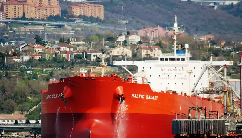 HONG KONG DAWN Tanker IMO 9402237 photo 8