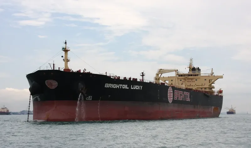 BRIGHTOIL LUCKY Tanker IMO 9402469 photo 4