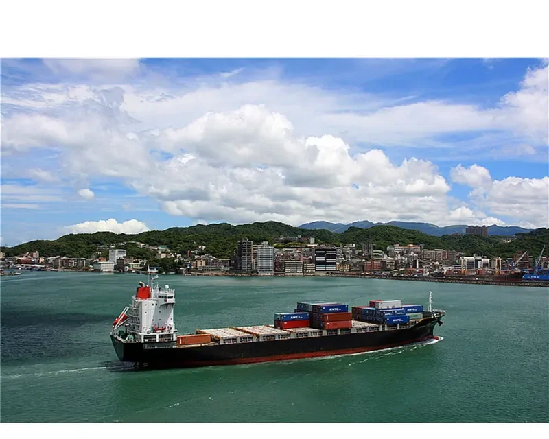 HONGKONG VOYAGER Container Ship IMO 9402500 photo 2