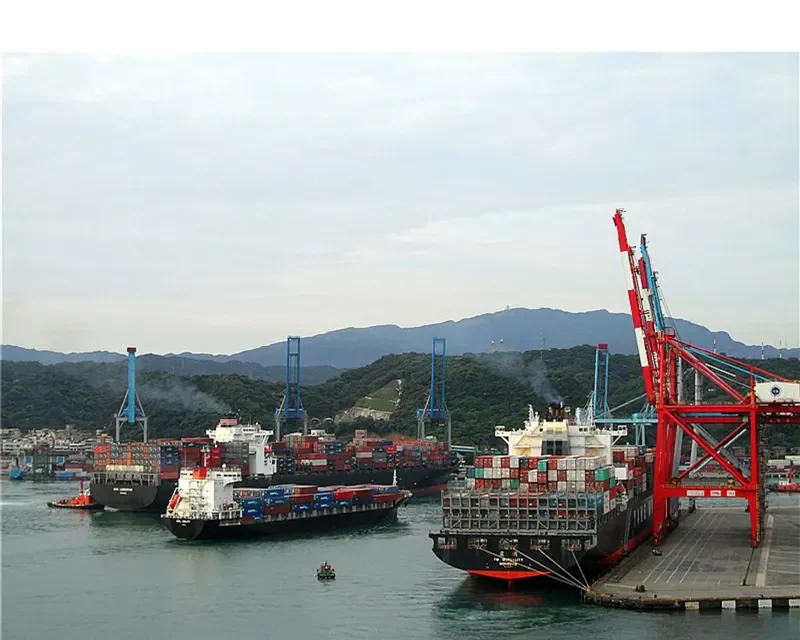 HONGKONG VOYAGER Container Ship IMO 9402500 photo 5