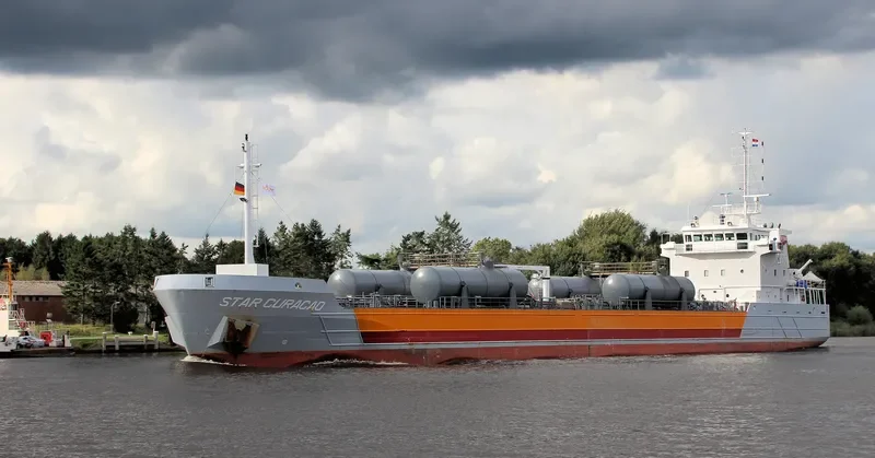 STAR CURACAO Tanker IMO 9402653 photo 8