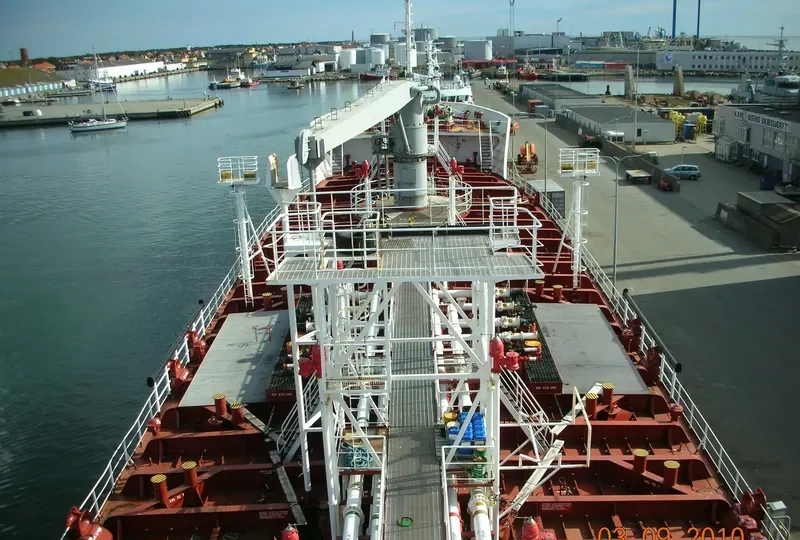 WALTZ Tanker IMO 9402665 photo 4